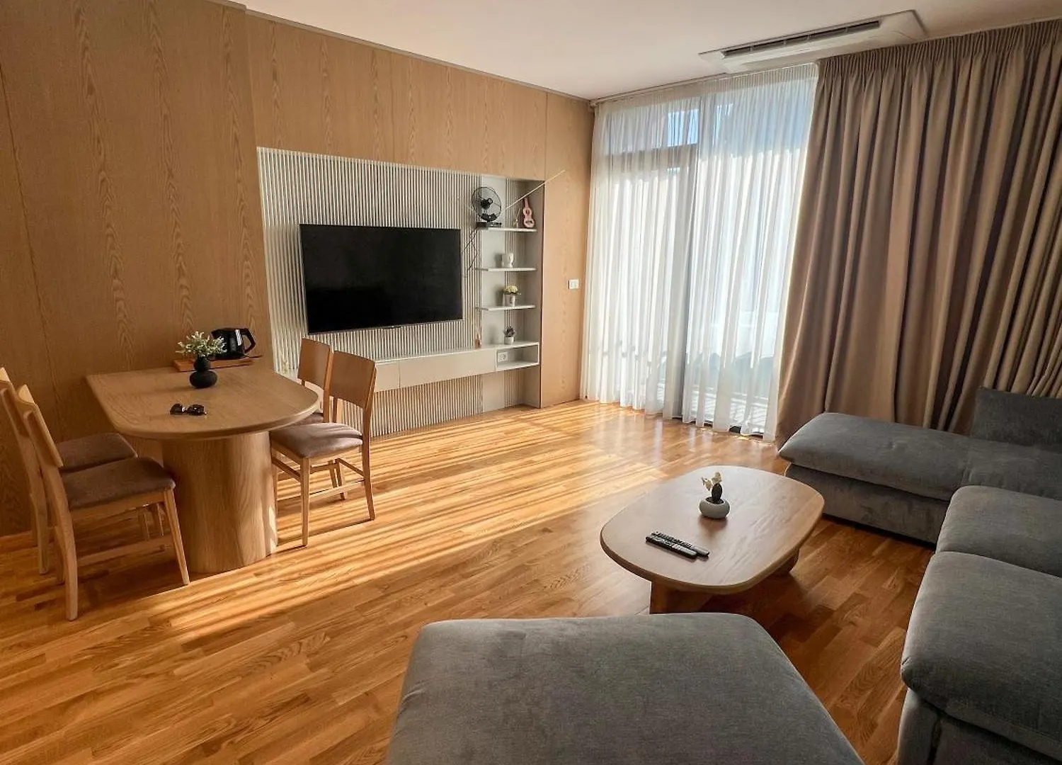 Lakeside Dream Tirana Apartment